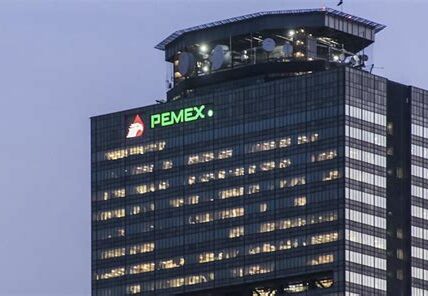 Pemex necesitará entre 50,000 y 200,000 millones de dólares para modernizar infraestructuras y garantizar estabilidad económica, según declaraciones recientes respaldadas por Moody’s.