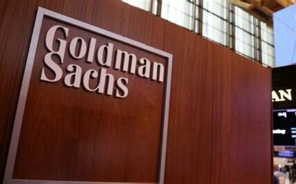 Goldman Sachs enfrenta desafíos en ingresos, pero busca fortalecer su posición explorando oportunidades en gestión de activos y tecnología financiera.