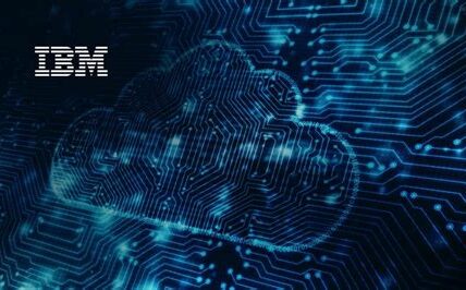 IBM se reinventa con inteligencia artificial y nube híbrida, buscando liderar en tecnología y ofrecer nuevas oportunidades de crecimiento para inversionistas.