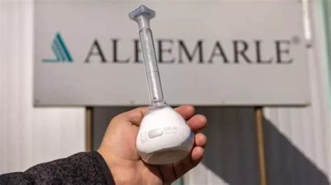 Albemarle Corporation se posiciona para capitalizar la creciente demanda de litio impulsada por el auge de vehículos eléctricos, ofreciendo atractivas oportunidades de inversión.