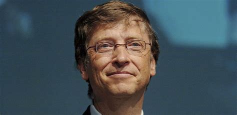 Descubre cómo Bill Gates equilibra retorno financiero e impacto social en su portafolio de inversiones estratégicas. Inspiración para estructurar un portafolio robusto y significativo.