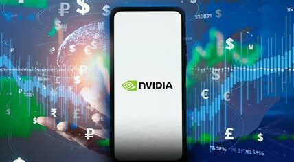 NVIDIA impulsa el mercado al alza con nuevas innovaciones en inteligencia artificial, mientras que DocuSign y Las Vegas Sands enfrentan desafíos. Atentos a las tendencias futuras.