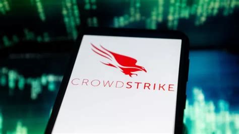 CrowdStrike enfrenta desafíos temporales pero mantiene un futuro prometedor en ciberseguridad gracias a su capacidad de innovación y expansión.