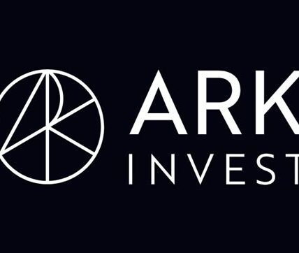 El ARK Innovation ETF enfrenta volatilidad e incertidumbre, pero Cathie Wood sigue confiando en su estrategia a largo plazo para liderar en innovación disruptiva.