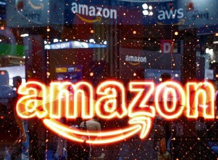 Amazon destaca por su innovación continua, diversificación y crecimiento constante. Su capacidad para adaptarse asegura que sus acciones sigan creciendo y superando expectativas del mercado.