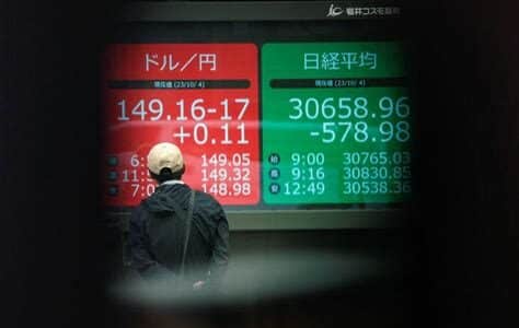 El debilitamiento del yen amenaza la economía japonesa con inflación y costos crecientes. ¿Podrán las intervenciones estabilizar la situación sin comprometer la competitividad?