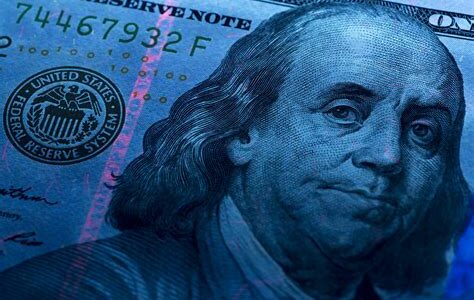 El dólar sigue fortaleciéndose gracias a la política monetaria de la Reserva Federal y tensiones geopolíticas. Morgan Stanley prevé que su racha alcista continuará.