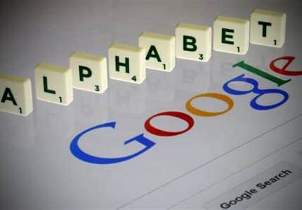 Alphabet enfrenta incertidumbre mientras el DOJ investiga su dominio con Chrome; los inversores monitorean el posible impacto en el valor y estrategia de la empresa.