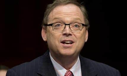 Kevin Hassett regresa al Consejo Económico Nacional, señalando continuidad en políticas económicas pro-crecimiento de Trump para las elecciones de 2024 en EE.UU.