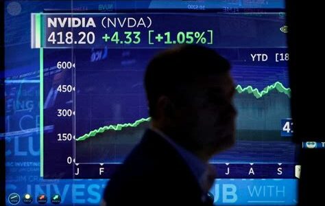 Nvidia sube tras buenos resultados, Snowflake cae a pesar de ingresos superiores. La volatilidad del mercado exige evaluar fundamentos antes de invertir.