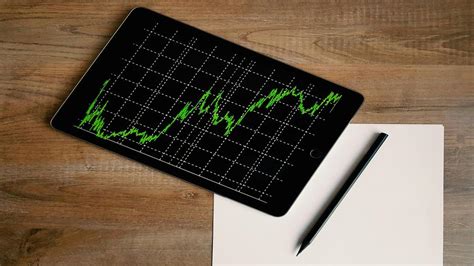 MicroStrategy y Applied Materials impulsan el mercado con estrategias audaces en Bitcoin y semiconductores, reflejando el poder de la innovación y la demanda tecnológica.