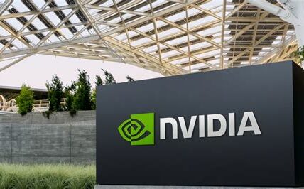 Nvidia sigue brillando en el mercado, impulsada por la demanda de inteligencia artificial y un crecimiento constante, superando expectativas y manteniendo la confianza de inversores.