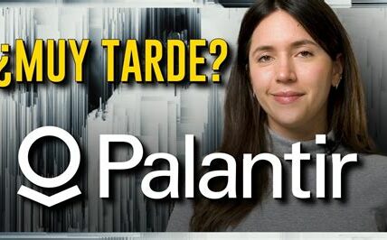 Palantir supera $50 por acción, brillando en analítica de datos. Crecimiento notable, pero ¿es buena inversión ahora? Considera riesgos y potencial a largo plazo.