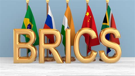 El BRICS desafía la hegemonía económica al fortalecer lazos comerciales, buscando disminuir la dependencia del dólar y planteando la creación de una moneda común.