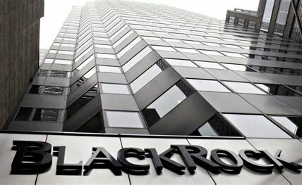 BlackRock fortalece su posición en el crédito privado con la compra de HPS, buscando rendimientos más altos en un entorno de tasas bajas.