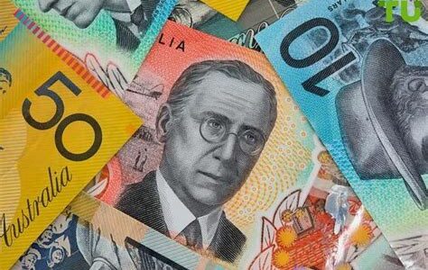 El dólar australiano cae al mínimo en cuatro meses, impulsado por un PIB débil y especulaciones sobre un recorte de tasas de interés en Australia.