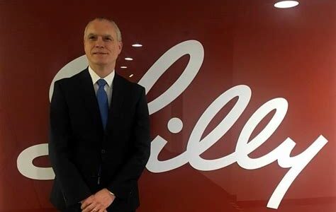 Eli Lilly impresiona inversores con ensayo clínico exitoso, impulsando sus acciones y destacando su liderazgo en innovación biotecnológica, con potencial de transformar el mercado farmacéutico.